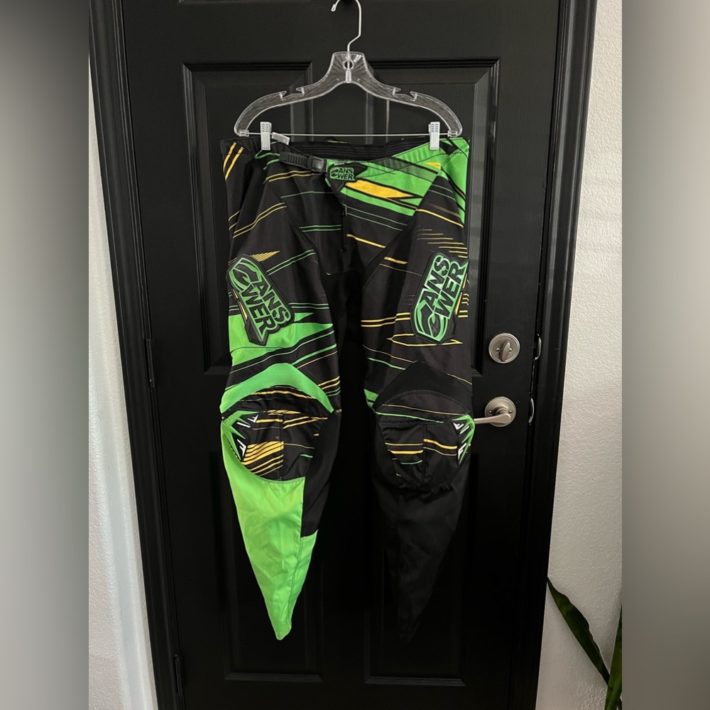 Answer Moto riding pants